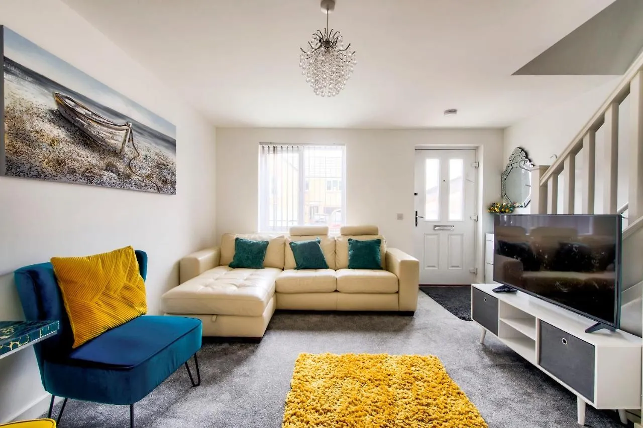 Guestready - Serene 2Br Home W Yard & Parking - Sleeps Up To 6 Edinburgh