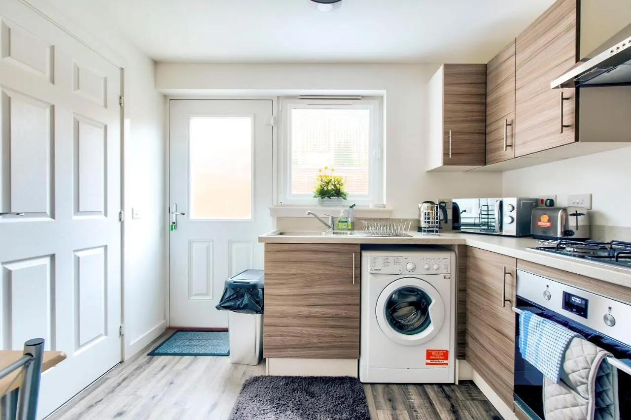 Guestready - Serene 2Br Home W Yard & Parking - Sleeps Up To 6 Edinburgh United Kingdom
