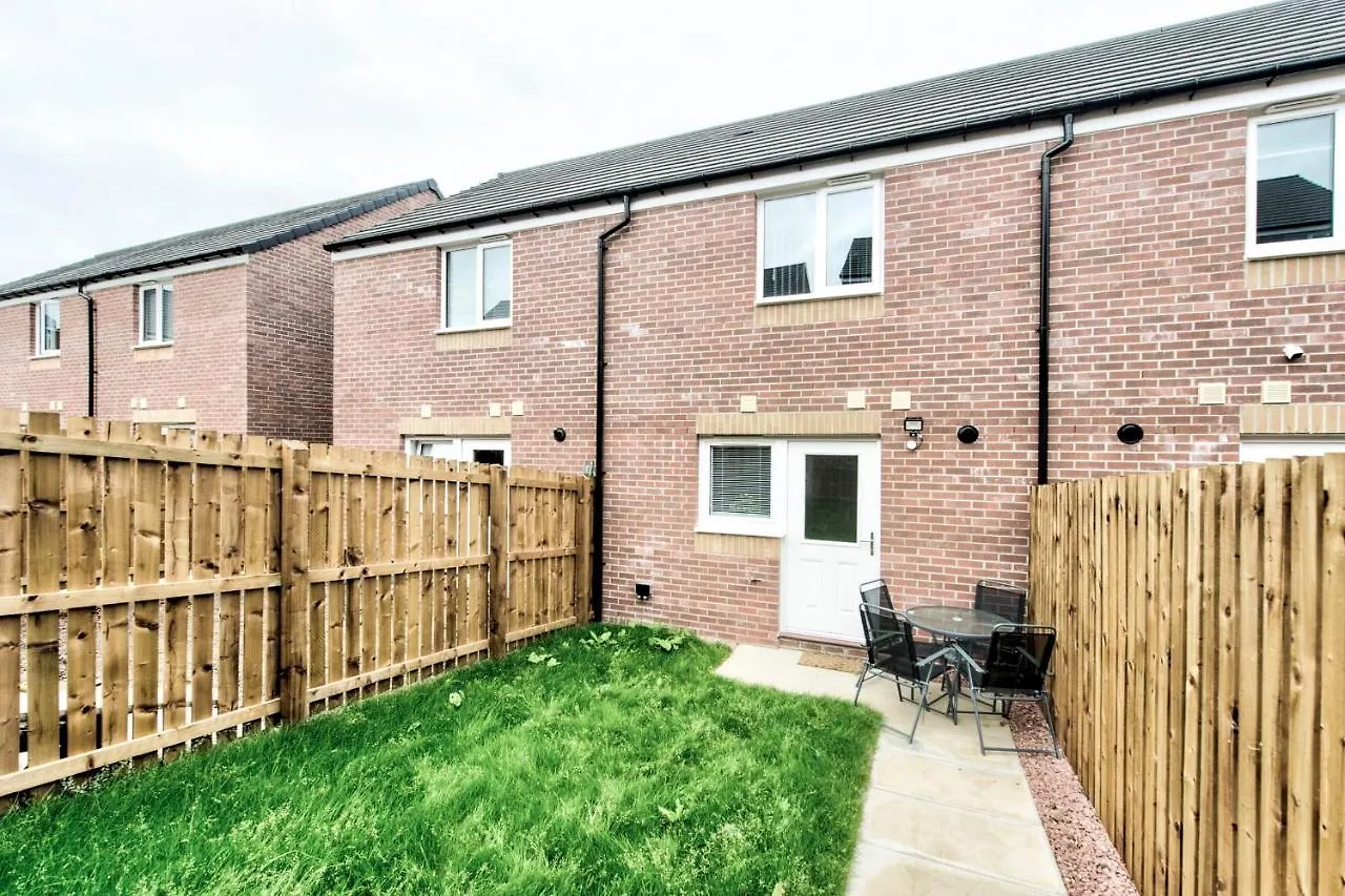 Guestready - Serene 2Br Home W Yard & Parking - Sleeps Up To 6 Edinburgh Holiday home